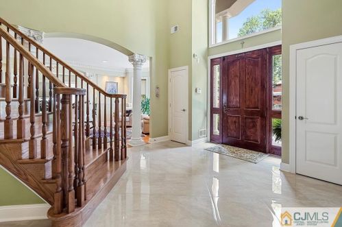 21 Southfield Rd, Edison NJ 08820-3141 exterior