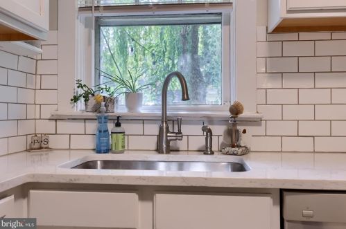 1026 Clay St, Lancaster PA 17602-2016 exterior