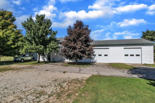 2560 66 St, Fennville MI 49408-9620 exterior