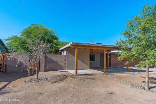 7402 18th St, Tucson, AZ 85710-4907