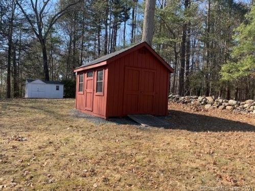 34 Laurel Dr, Killingly CT 06241-2217 exterior