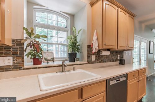 2706 Lady Annes Way, Huntingtown MD 20639-4115 exterior