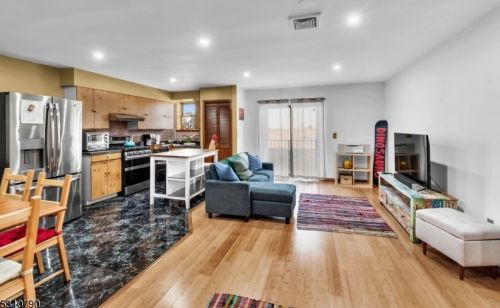 4044 Rome St, Newark, NJ 07105