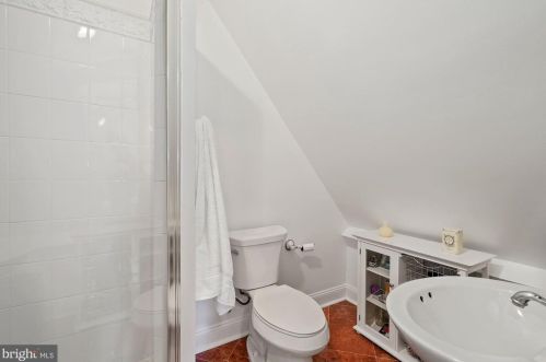 5018 Sherier Pl, Washington DC 20016-3328 exterior