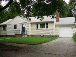 27 Warren Rd, Newton, MA 02468-1222