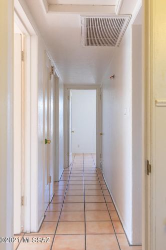 1710 Grant Rd, Tucson AZ 85712-2237 exterior