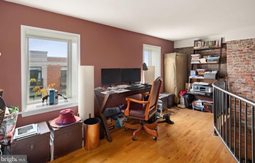 606 2nd St, Philadelphia PA 19133-3303 exterior