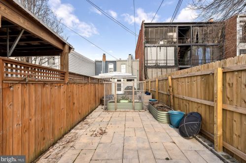 532 Newton Pl, Washington DC  20010-1710 exterior