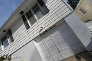 2511 70th Ave, Omaha NE  68104-3818 exterior