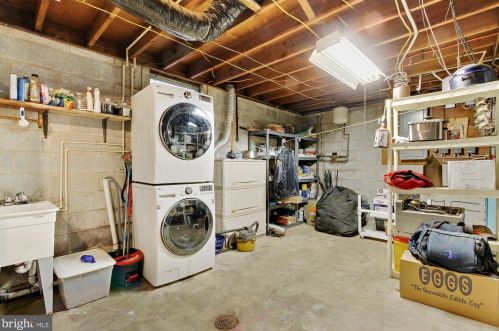 5 Monticello Ave, Spring Grove PA  17362-8461 exterior