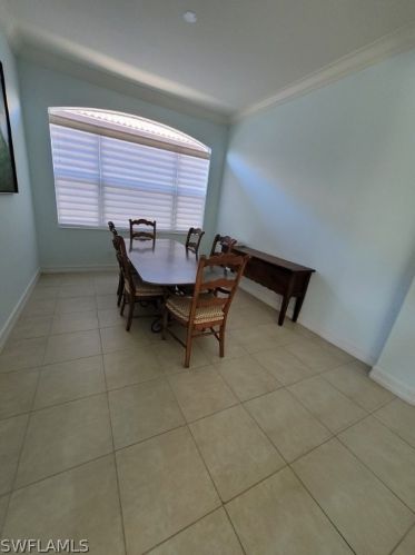 6044 Dogleg Dr, Naples FL 34113-1688 exterior