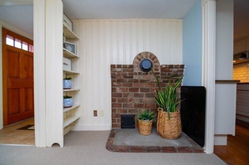 16 Collins St, Danvers MA 01923-2654 exterior