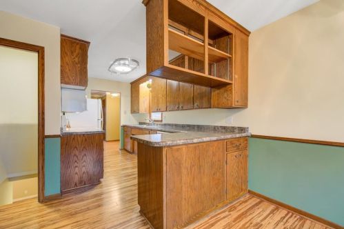 1606 Hazel St, Saint Paul MN 55119-4230 exterior