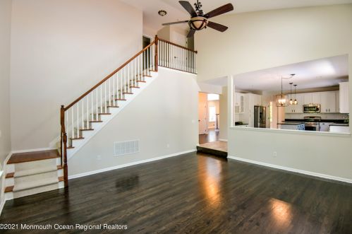 5 Markus Ct, Jackson Twp NJ  08527-2886 exterior