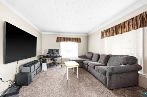 957 86 Ave, Duluth MN 55808-1412 exterior