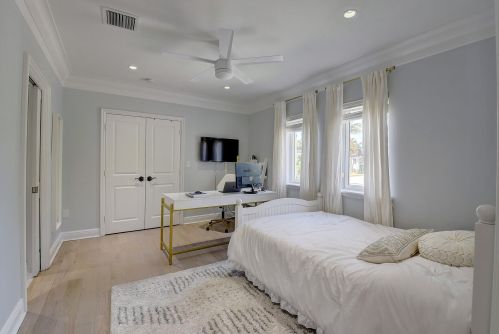 1470 4th Ct, Boca Raton FL  33432-1905 exterior