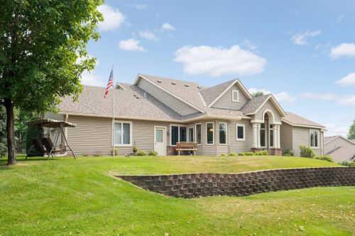 1037 Mckusick Road Ln, Stillwater, MN 55082-4168