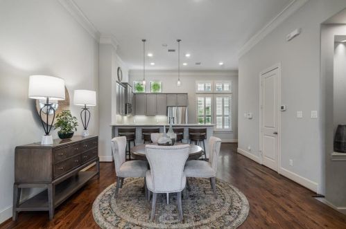 2111 Canton St, Dallas TX 75226-1621 exterior