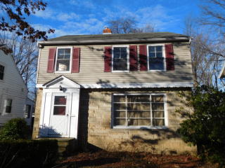 860 Montford Rd, Cleveland OH  44121-2012 exterior