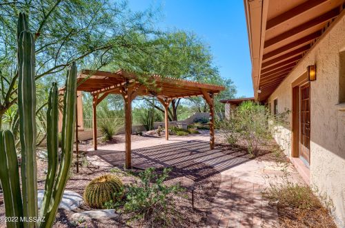 4421 Camino Gacela, Tucson AZ  85718-6807 exterior