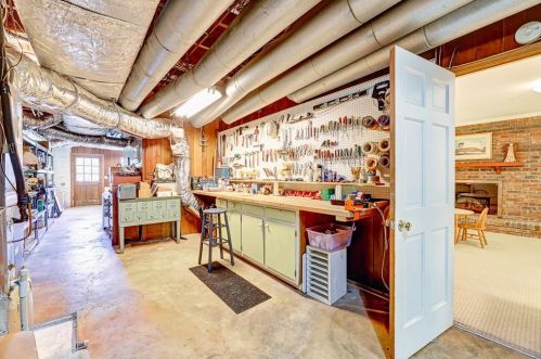 5116 Meadowlake Dr, Atlanta GA 30338-4317 exterior