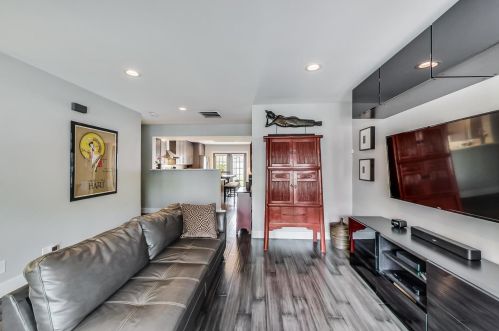 1719 17th St, Chicago IL  60608-1909 exterior