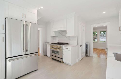 155 Pleasant Ave, Portland ME 04106-6225 exterior