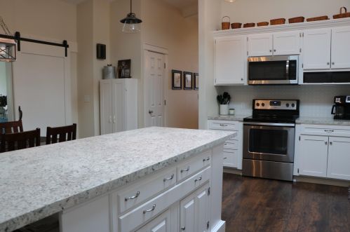 4301 Walnut Hl Dr, Grand Rapids MI 49512-3893 exterior