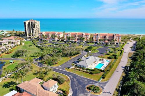 702 Southstar Dr, Fort Pierce FL 34949-9120 exterior