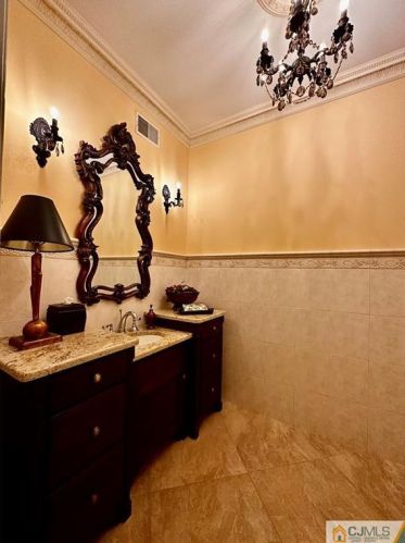 21 Southfield Rd, Edison NJ 08820-3141 exterior