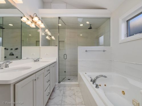 1707 Nelson St, Chicago IL 60657-3027 exterior