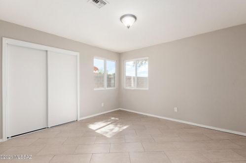 1841 Arroyo Vista Dr, Tucson AZ 85718-5429 exterior