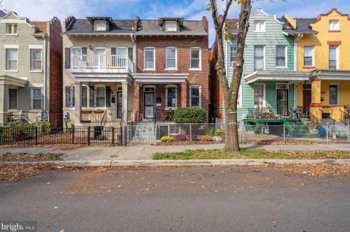 1118 Staples St, Washington, DC 20002-3922