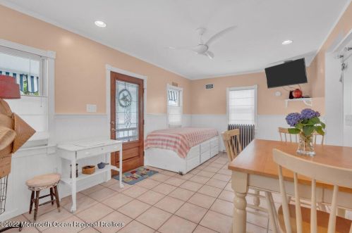 322 Ave, Belmar NJ 07719-2518 exterior