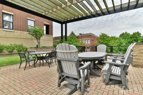 833 15th Pl, Chicago IL 60608-1502 exterior