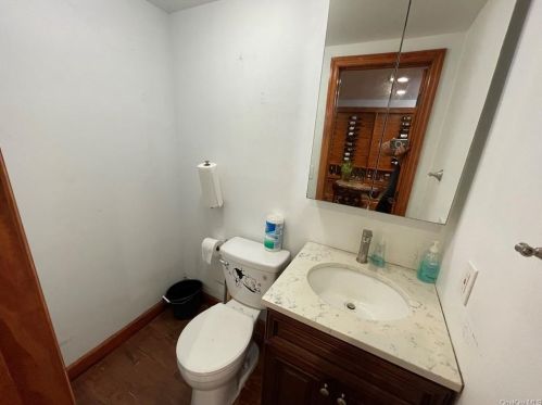 916 Boynton Ave, Bronx NY 10473-4503 exterior