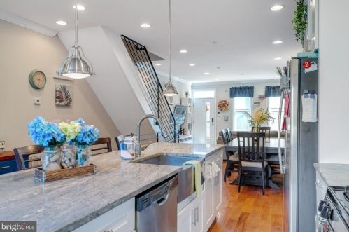 1936 Cumberland St, Philadelphia PA 19125-0037 exterior