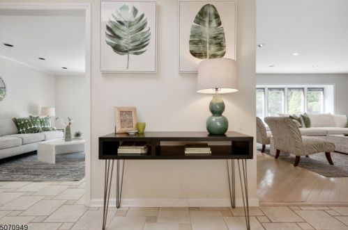 62 Cornell Dr, Livingston NJ  07039-5519 exterior