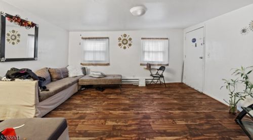 9 Elm St, Paterson NJ  07501-1859 exterior