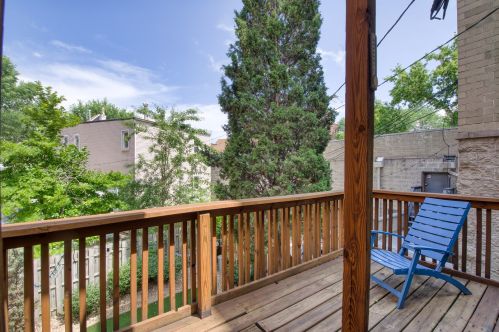 3519 Ravenswood Ave, Chicago IL 60640-4409 exterior