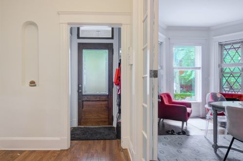 1924 Newport Ave, Chicago IL  60657-1026 exterior