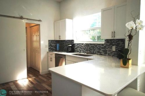 331 1 Ave, Boynton Beach FL 33435-4006 exterior