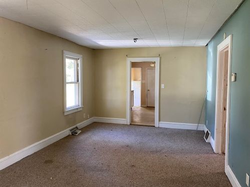 2434 Mangold Ave, Milwaukee, WI 53221-4964