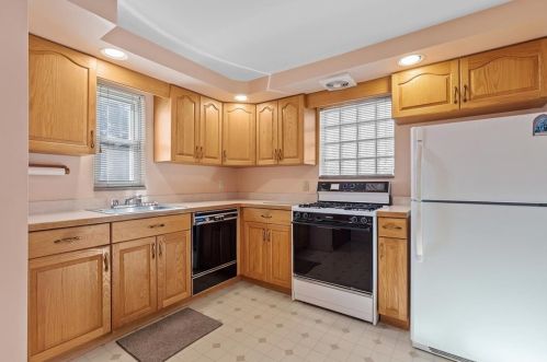 425 Overbrook Blvd, Pittsburgh PA 15210-4405 exterior