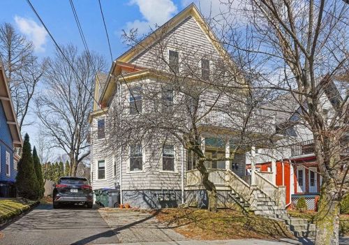 544 Hope St, Providence, RI 02906-2661