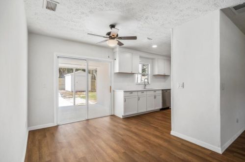 1702 Hampshire Ln, Fort Pierce FL 34953-2046 exterior