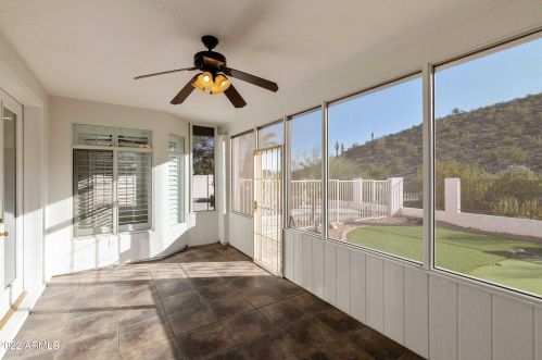 2737 Amberwood Dr, Phoenix AZ 85045-4208 exterior