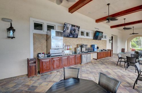 7145 Southport Dr, Boynton Beach FL 33472-2979 exterior