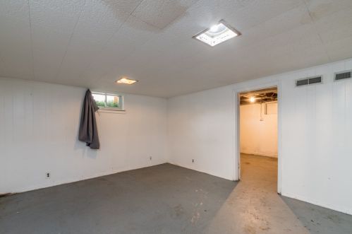 813 Leith Ave, Waukegan IL 60085-2545 exterior