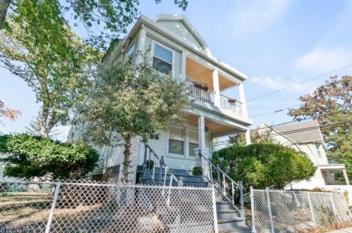 63 Richelieu Ter, Newark NJ  07106-2419 exterior